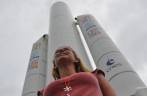 A Ana e o Ariane V, no Centro Espacial em Kourou - Guiana  Francesa